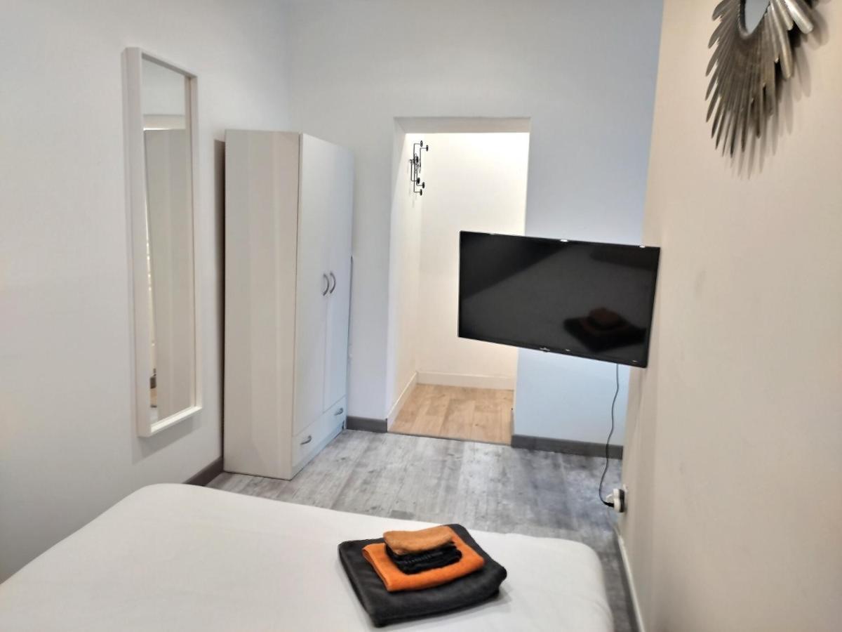 Chambre 26M - Salon Et Kitchenette Prive - Wifi Woippy Eksteriør bilde