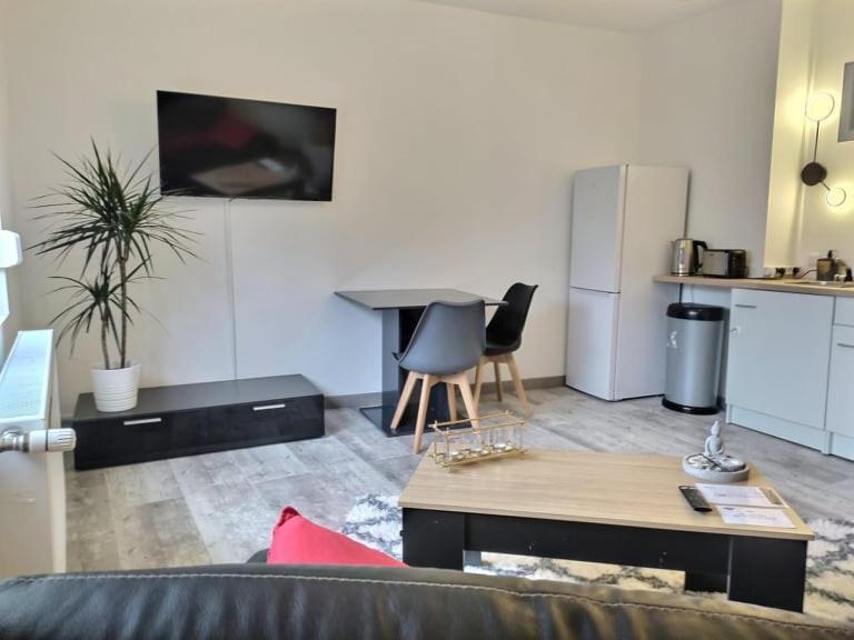 Chambre 26M - Salon Et Kitchenette Prive - Wifi Woippy Eksteriør bilde